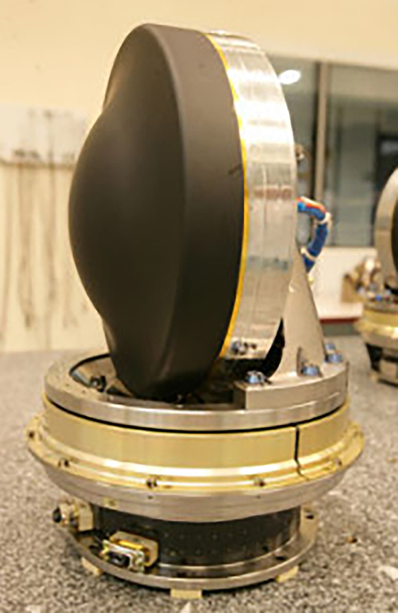 Un actionneur gyroscopique : sa roue en rotation lui confère un moment cinétique qu’elle peut échanger avec le satellite