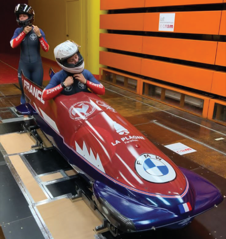 Préparation de l’équipe de France militaire de bobsleigh avant des essais en soufflerie