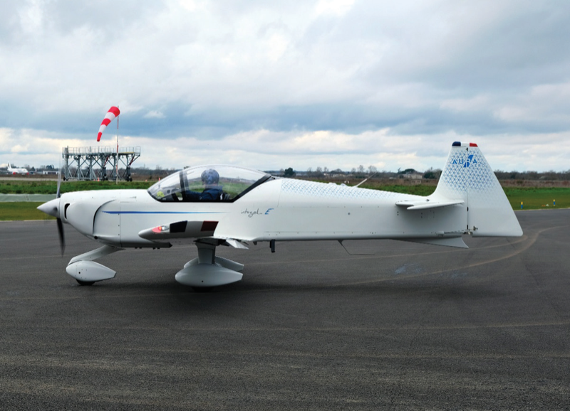 <i>INTEGRAL E</i> - © AURA AERO